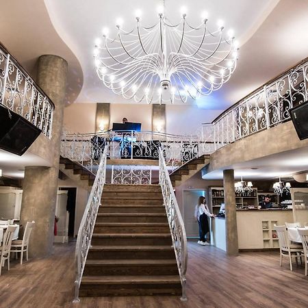 Hotel Victoria Panagyurishte Buitenkant foto