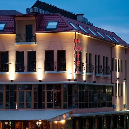Hotel Victoria Panagyurishte Buitenkant foto