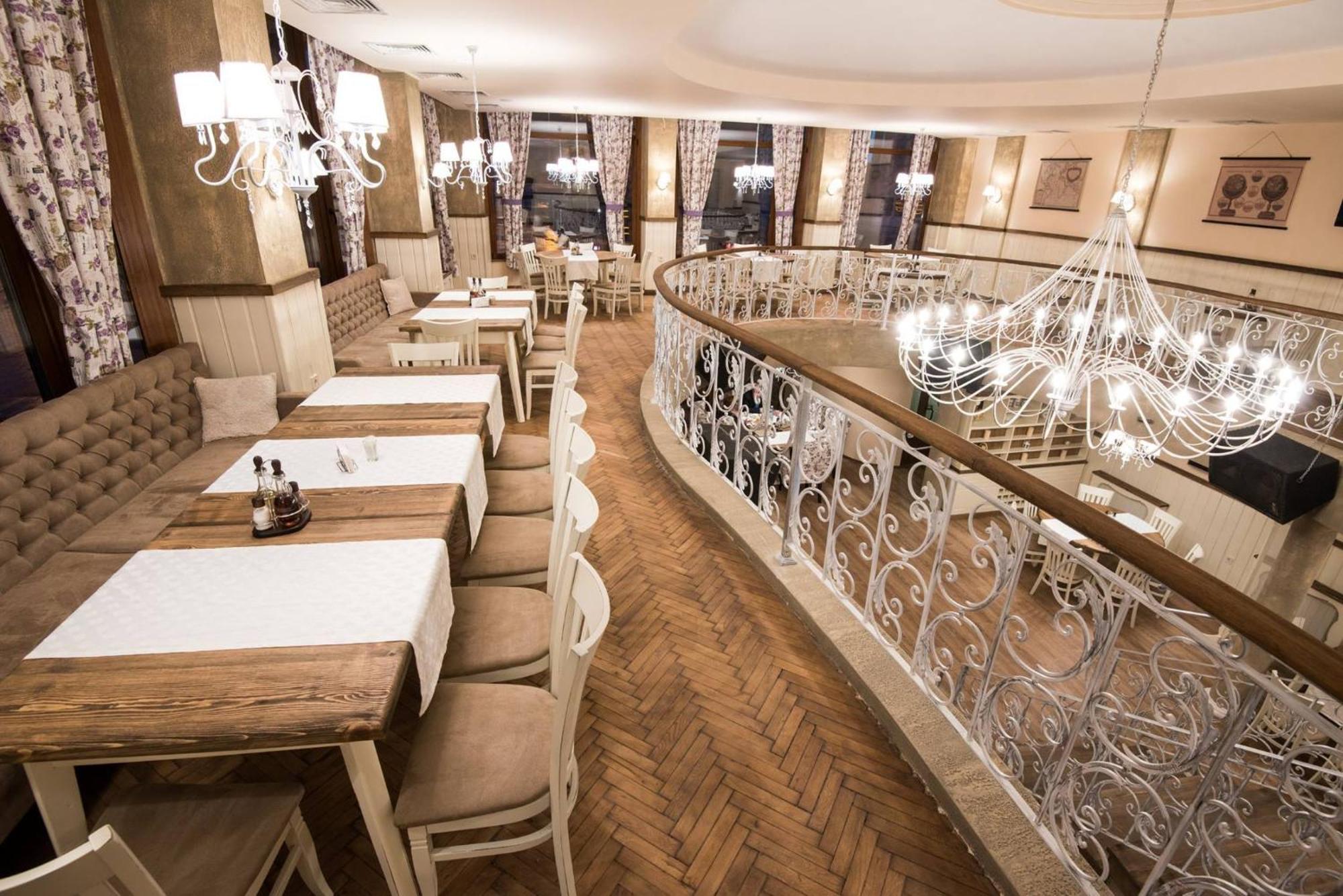Hotel Victoria Panagyurishte Buitenkant foto